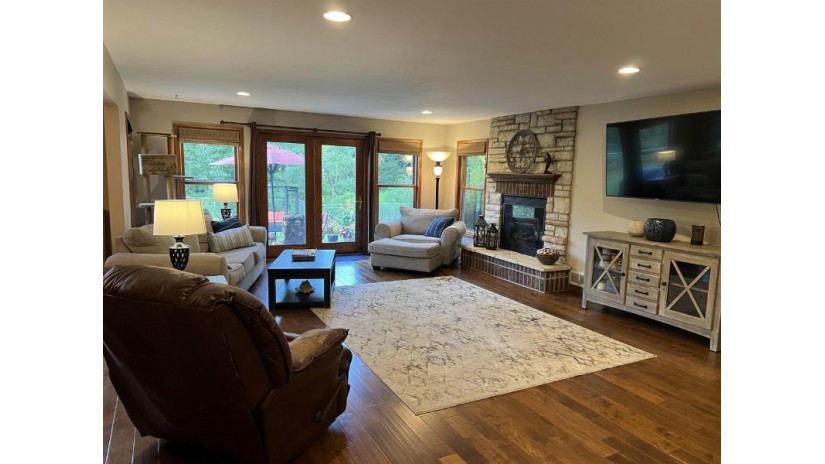 201203 Hidden Cove Lane Mosinee, WI 54455 by Knoedler Realty & Home Staging $459,900