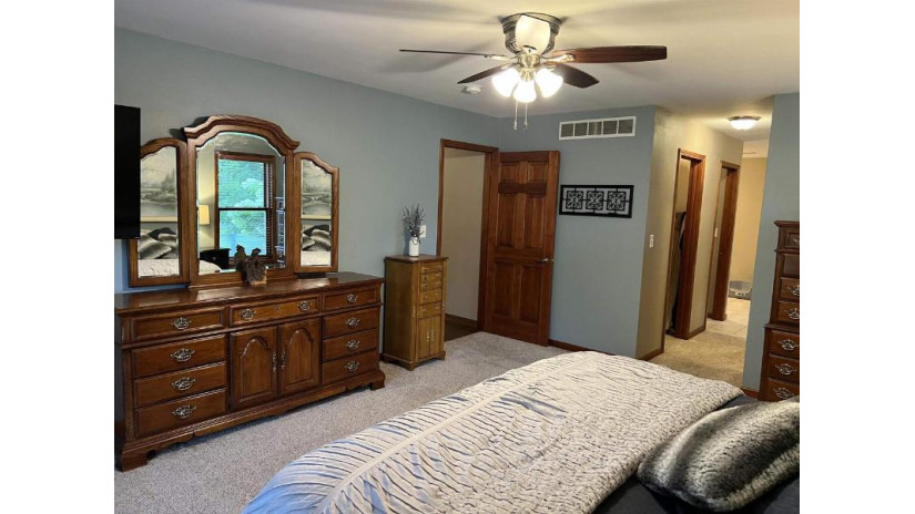 201203 Hidden Cove Lane Mosinee, WI 54455 by Knoedler Realty & Home Staging $459,900