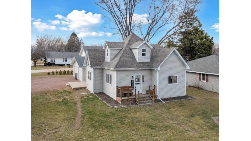 113 South West Street Loyal, WI 54446 by Nexthome Hub City - Phone: 715-305-0444 $184,900