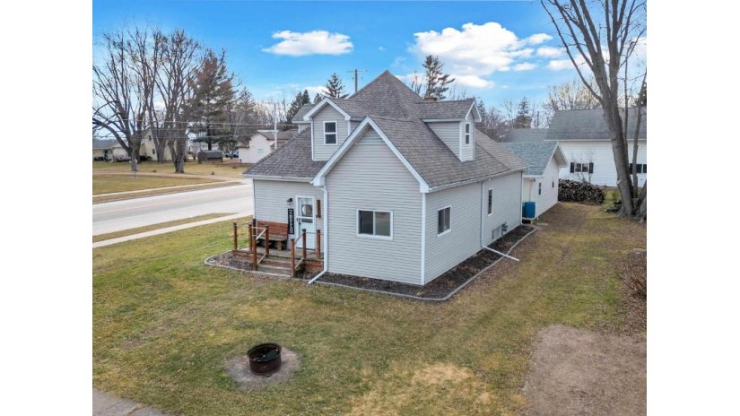 113 South West Street Loyal, WI 54446 by Nexthome Hub City - Phone: 715-305-0444 $184,900