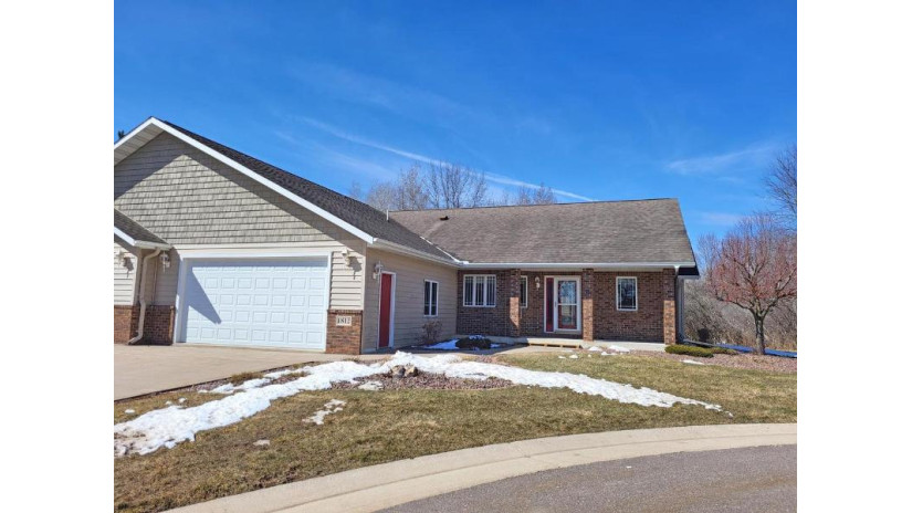 1812 Savannah Circle Marshfield, WI 54449 by Re/Max American Dream - Phone: 715-305-9971 $359,900