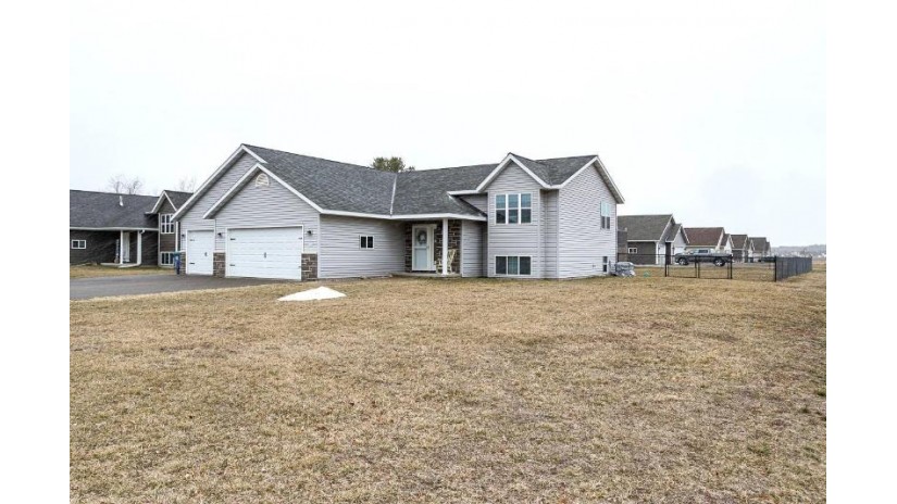 2540 Moondance Drive Kronenwetter, WI 54455 by Re/Max Excel - Phone: 715-581-1742 $310,000