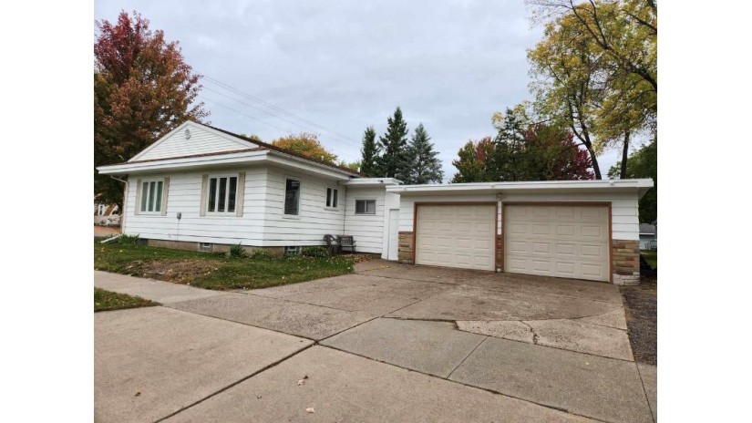 713 South Peach Avenue Marshfield, WI 54449 by Success Realty Inc - Phone: 715-650-1321 $142,000