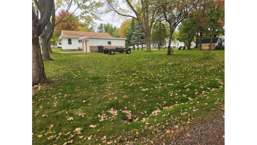 713 South Peach Avenue Marshfield, WI 54449 by Success Realty Inc - Phone: 715-650-1321 $142,000
