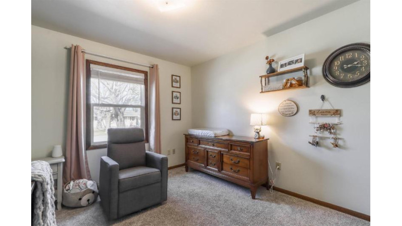 2014 East Becker Road Marshfield, WI 54449 by Nexthome Hub City - Phone: 715-207-9300 $239,900