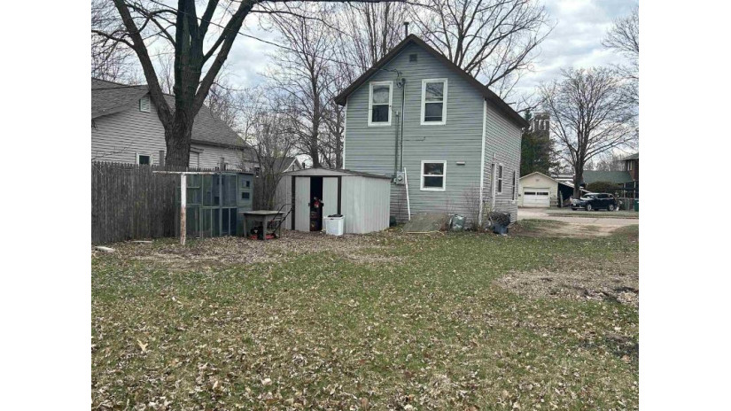 107 5th Street Nekoosa, WI 54457 by First Weber - homeinfo@firstweber.com $104,900