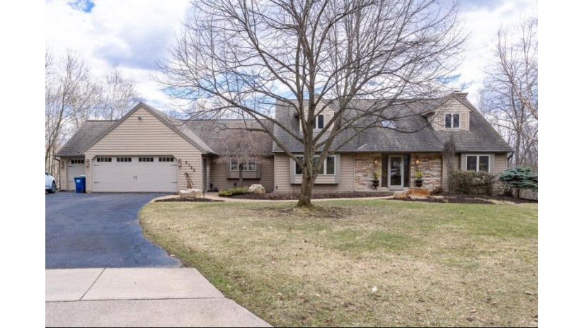 3735 Overlook Drive Wausau, WI 54403 by Coldwell Banker Action - Main: 715-359-0521 $699,900