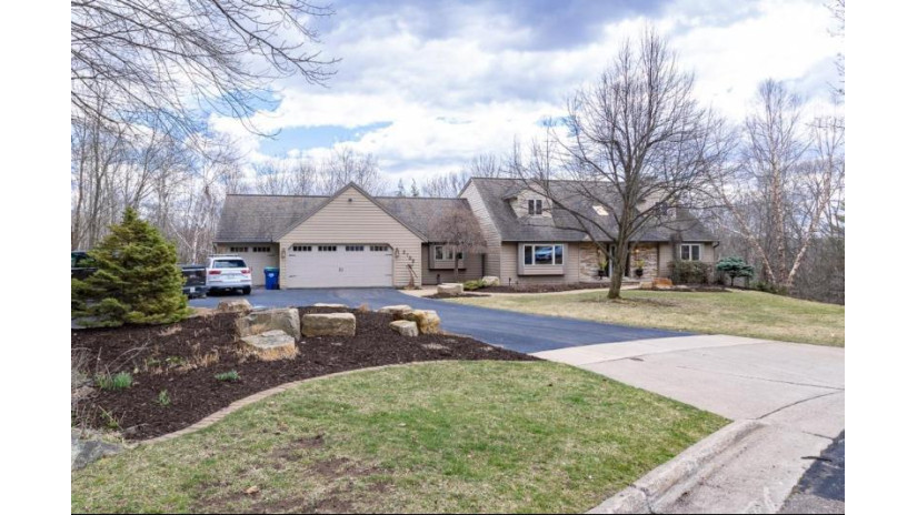 3735 Overlook Drive Wausau, WI 54403 by Coldwell Banker Action - Main: 715-359-0521 $699,900