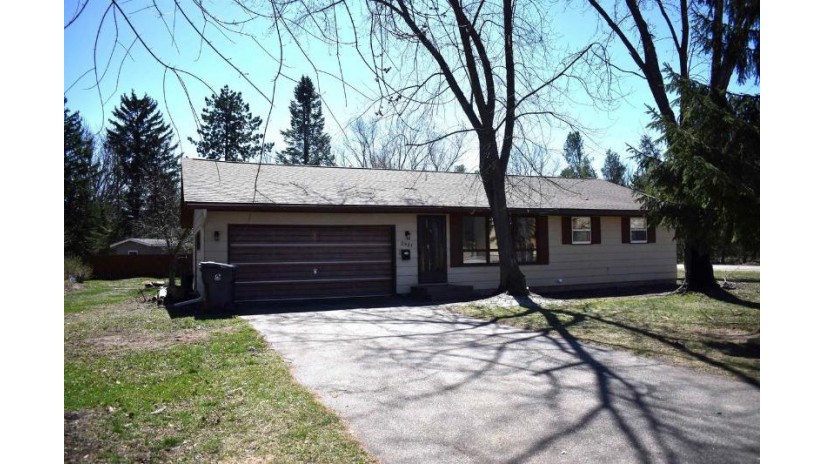 2531 School Drive Plover, WI 54467 by Re/Max Central - Phone: 715-340-0641 $194,900
