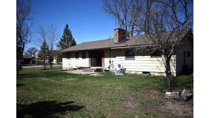 2531 School Drive Plover, WI 54467 by Re/Max Central - Phone: 715-340-0641 $194,900