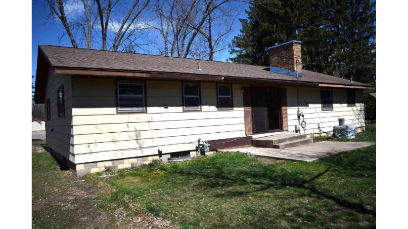 2531 School Drive Plover, WI 54467 by Re/Max Central - Phone: 715-340-0641 $194,900