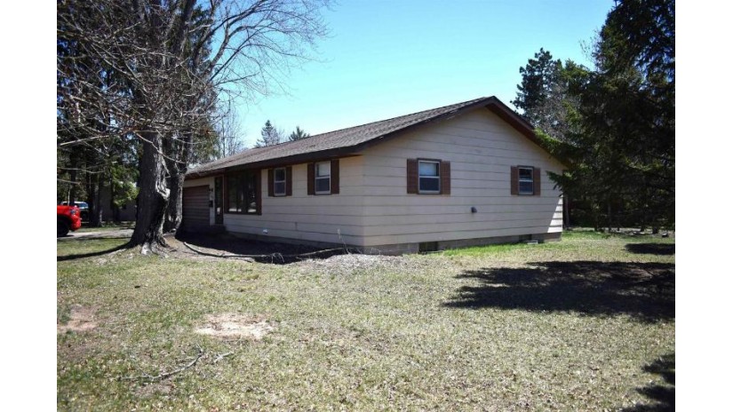 2531 School Drive Plover, WI 54467 by Re/Max Central - Phone: 715-340-0641 $194,900