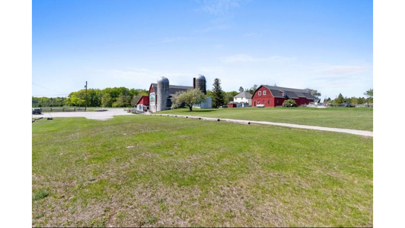 6216 Hwy 42 Egg Harbor, WI 54209 by Shorewest Realtors $890,000