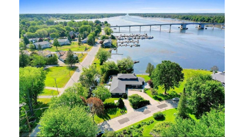 75 Utopia Cir Sturgeon Bay, WI 54235 by Mahler Sotheby'S International Realty - 4149642000 $2,000,000