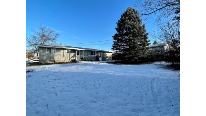 1707 Rhode Island St Sturgeon Bay, WI 54235 by Action Realty - 9207436906 $174,900