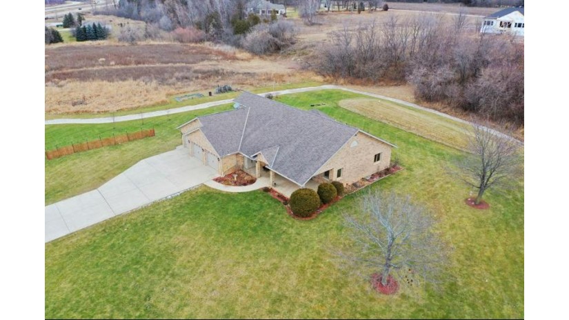 110 Sugar Maple Dr Luxemburg, WI 54217 by Cb  Real Estate Group Egg Harbor - 9208682002 $447,500