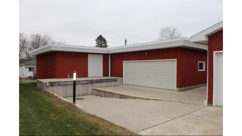 1009 Jefferson St Algoma, WI 54201 by Four Sail Realty - 9207438888 $274,000