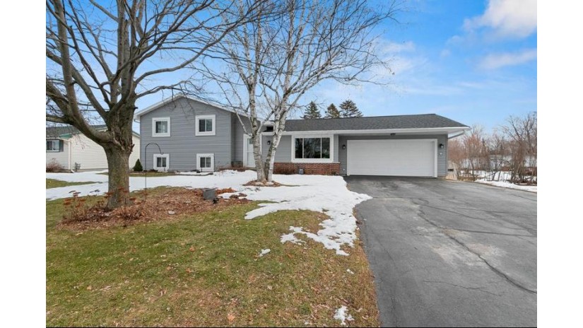 348 S 15th Ave Sturgeon Bay, WI 54235 by Action Realty - 9207436906 $359,900