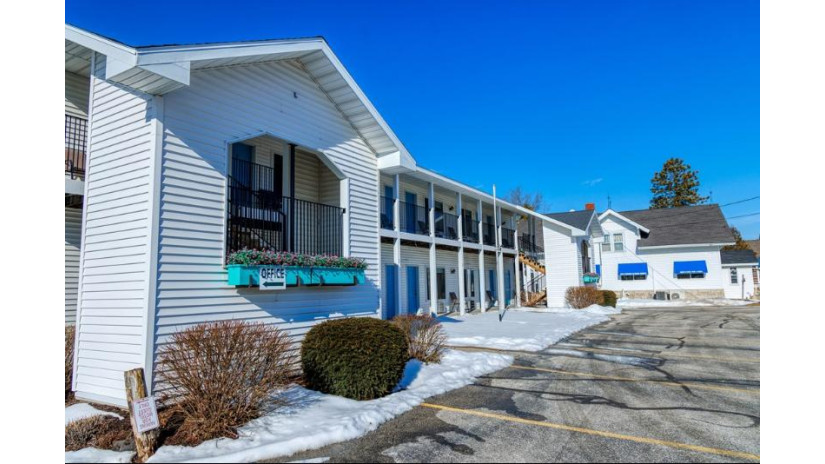 6259-63 Hwy 57 Sturgeon Bay, WI 54235 by Harbour Real Estate Group Llc - 9207435330 $1,299,000