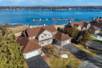 825 Bridgeview Ln, Sturgeon Bay, WI 54235