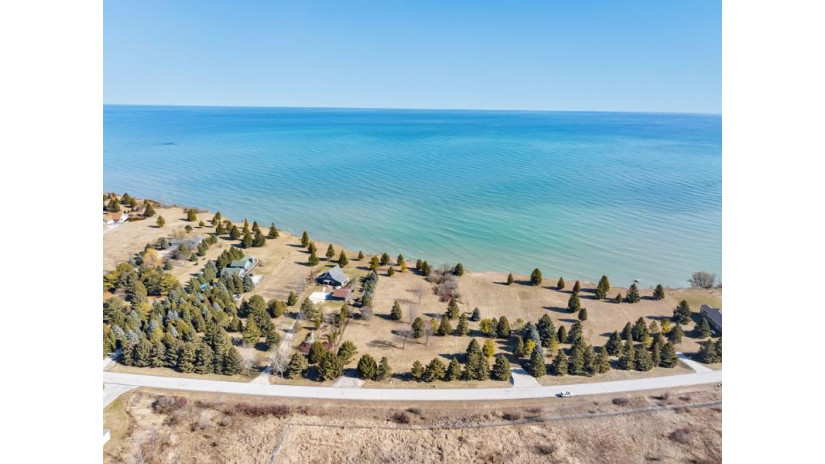 614 Lakeshore Dr Kewaunee, WI 54216 by Exp Realty Llc - 8668486990 $279,900