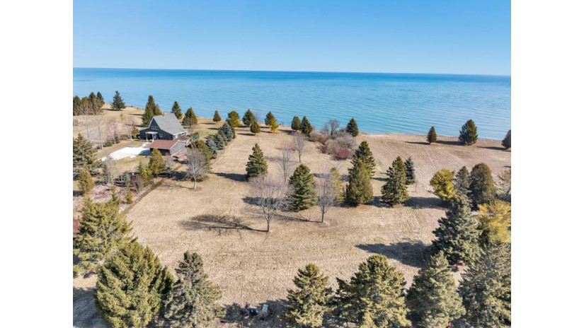 614 Lakeshore Dr Kewaunee, WI 54216 by Exp Realty Llc - 8668486990 $279,900