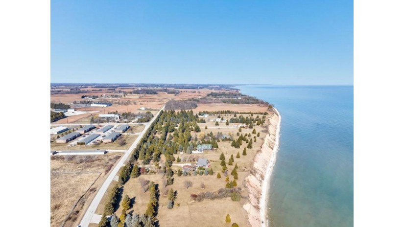 614 Lakeshore Dr Kewaunee, WI 54216 by Exp Realty Llc - 8668486990 $279,900