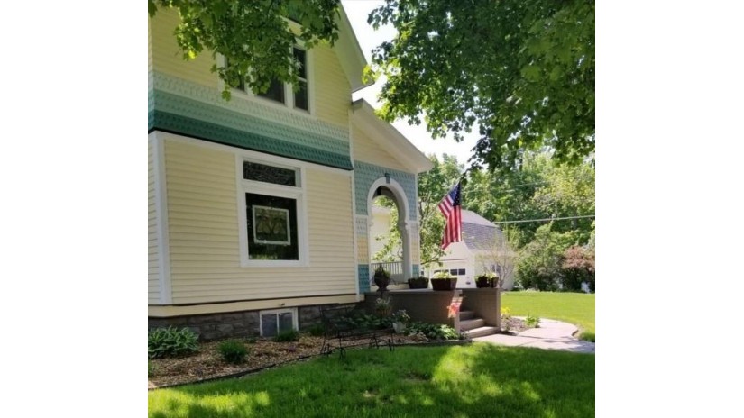627 Kentucky St Sturgeon Bay, WI 54235 by Cb  Real Estate Group Egg Harbor - 9208682002 $519,900