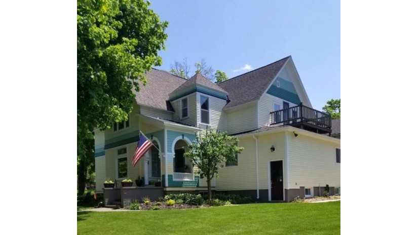 627 Kentucky St Sturgeon Bay, WI 54235 by Cb  Real Estate Group Egg Harbor - 9208682002 $519,900