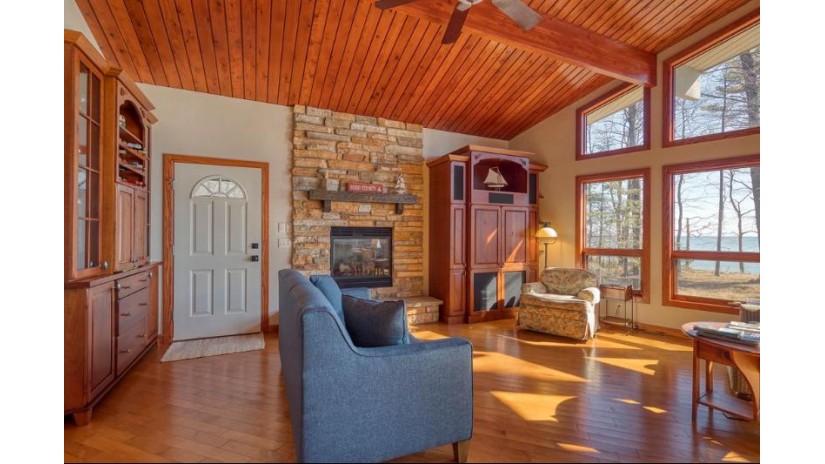 12408 Northern Door Rd Gills Rock, WI 54210 by Kellstrom-Ray Agency - 9208542353 $995,000