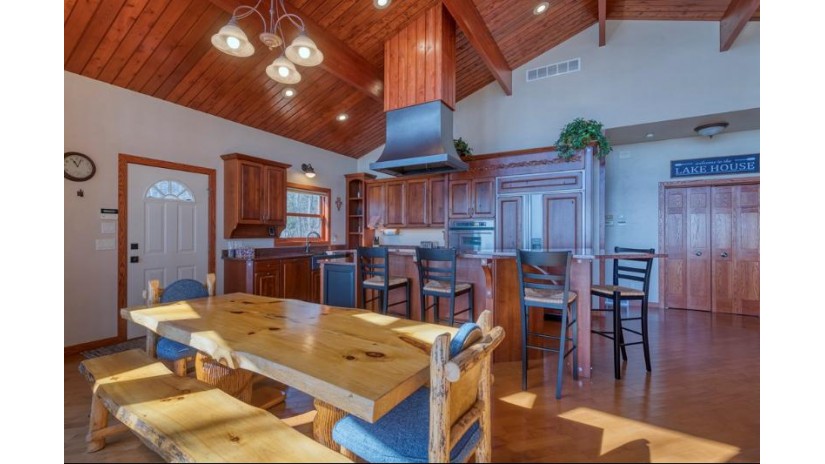 12408 Northern Door Rd Gills Rock, WI 54210 by Kellstrom-Ray Agency - 9208542353 $995,000