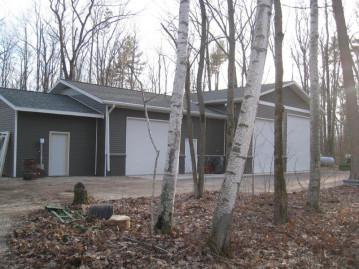 9051 Bay Cliff Dr, Sturgeon Bay, WI 54235