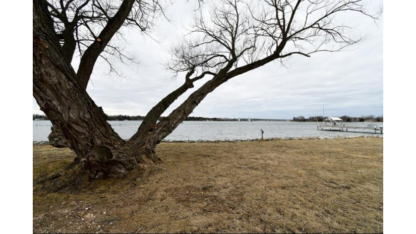 1241 Cove Rd Sturgeon Bay, WI 54235 by Action Realty - 9207436906 $995,500