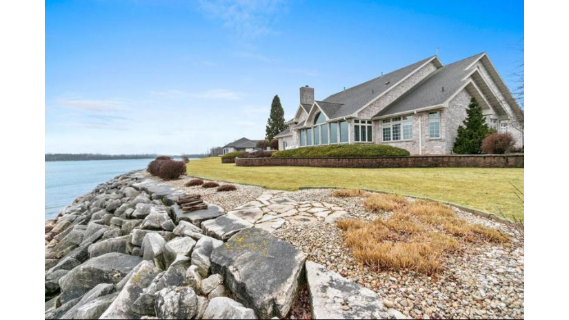 1571 Tacoma Beach Rd Sturgeon Bay, WI 54235 by Cb  Real Estate Group Egg Harbor - 9208682002 $1,550,000