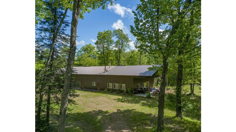 23510 Duck Lake Rd Watersmeet, MI 49969 by Shorewest Realtors $575,000