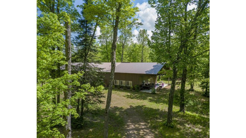 23510 Duck Lake Rd Watersmeet, MI 49969 by Shorewest Realtors $575,000