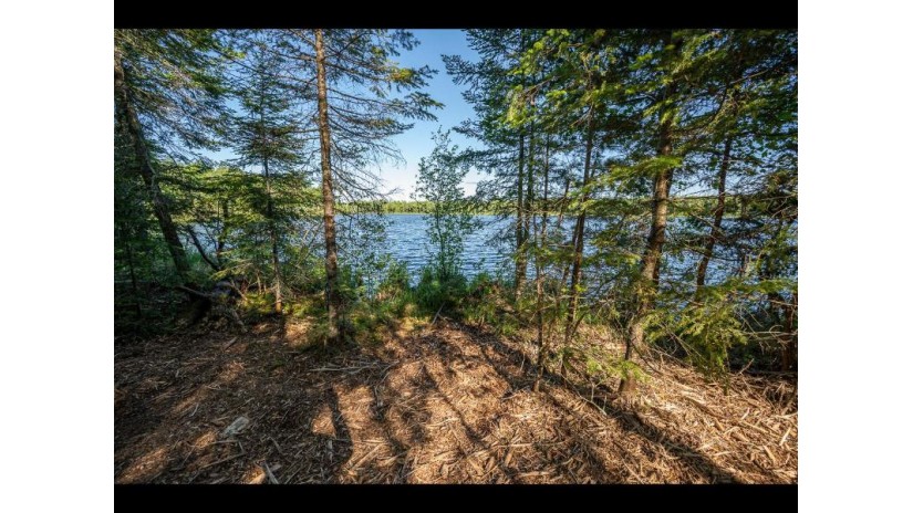 157-159 Clearwater Lake Tr Eagle River, WI 54521 by Gold Bar Realty $1,200,000