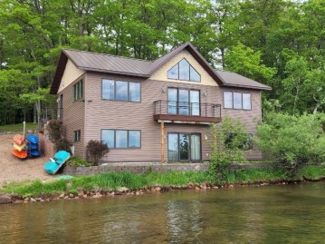 313 Indian Shores Rd, Woodruff, WI 54568