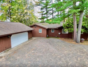 4861 Sherburn Rd, Eagle River, WI 54521