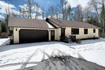 2030 Pinewood Dr, Eagle River, WI 54521