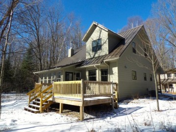 8679 Walsh Lake Rd, Crandon, WI 54520