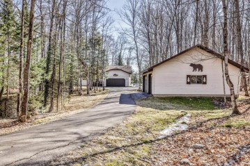 7160 Bear Tr, Presque Isle, WI 54557