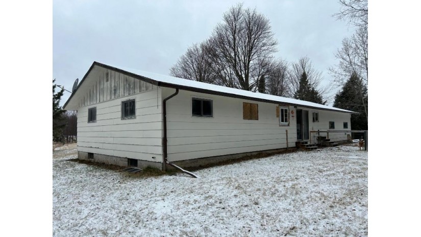 6201 Evergreen Ln Wabeno, WI 54566 by Homeland Realty Wi Llc $164,900