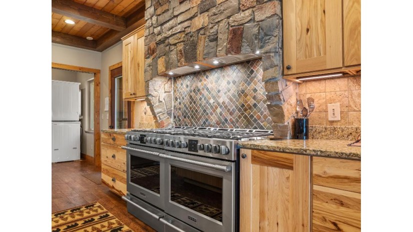 3680 Hemlock Ln Eagle River, WI 54521 by Redman Realty Group, Llc $5,100,000