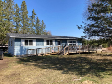 W9738 Fleming Rd, Lake, WI 54552