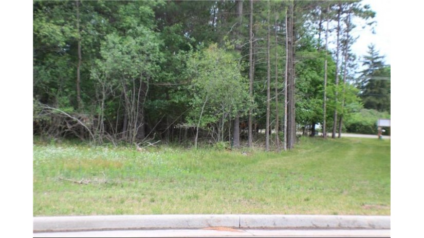 3338 Forest Glen (lot 8) Eau Claire, WI 54701 by Re/Max Real Estate Group $88,900