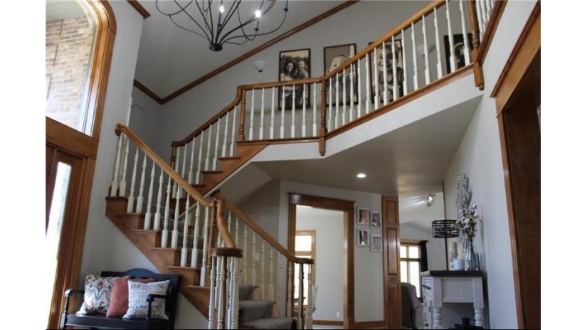 18750 64th Avenue Chippewa Falls, WI 54729 by Hansen Real Estate Group $719,000