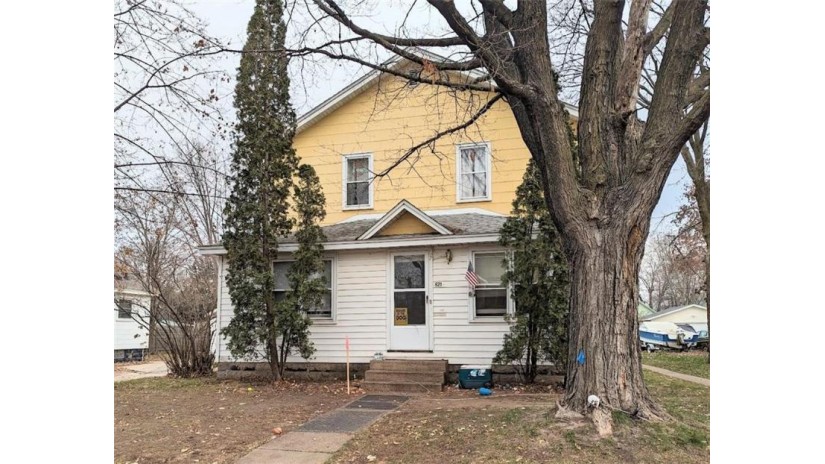 621 Davis Avenue Eau Claire, WI 54703 by Cunningham Realty Group Wi $225,000
