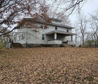 301 Mound Park Drive, Elk Mound, WI 54739