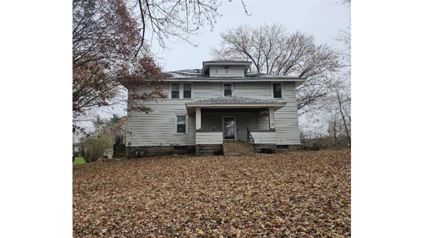 301 Mound Park Drive Elk Mound, WI 54739 by Coldwell Banker Realty Hds $274,900